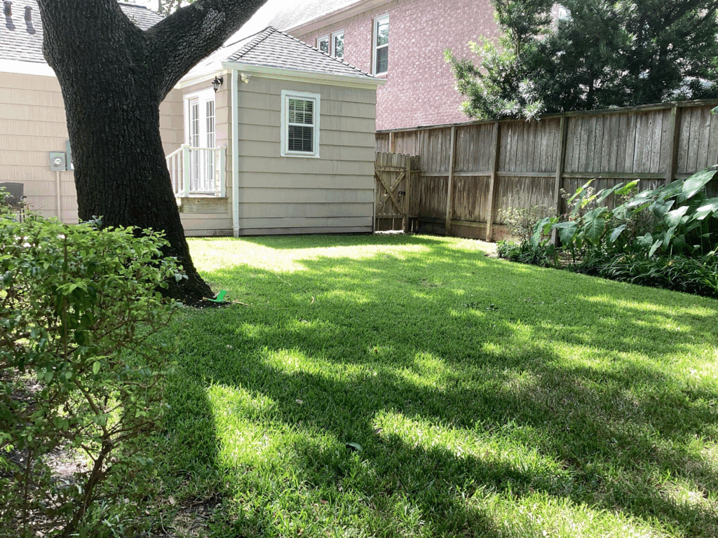 Lawn Fertilizer Service & Weed Control by GreenGate turf & pest in West University Place, TX