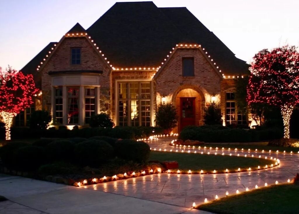 Holiday light installers in Pasadena, TX