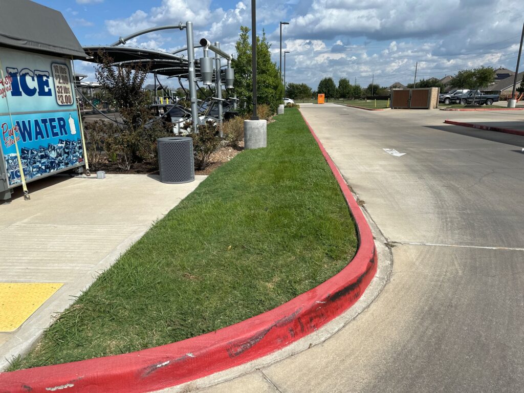 Commercial Lawn Mowing & Commercial Fertilization services by GreenGate in Houston, TX. GreenGate offers lawn care management for large commercial properties